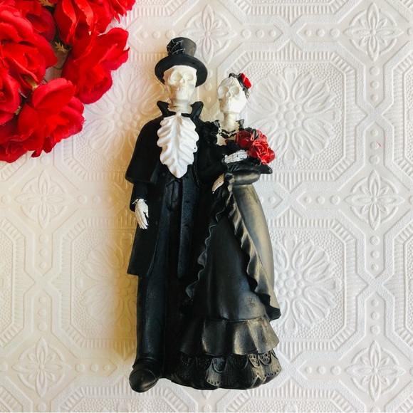 Day of The Dead Couple Figurine - Picture 16 of 16